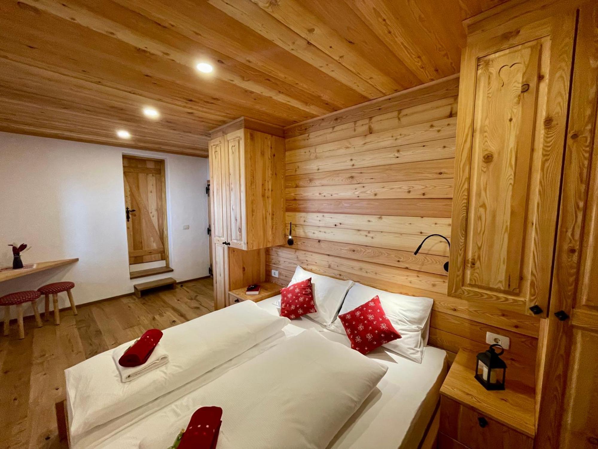 Hotel Surc Kranjska Gora Exterior foto